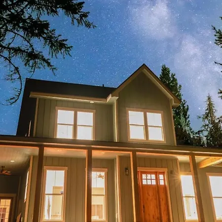 Cozy Escape At Moose Hollow